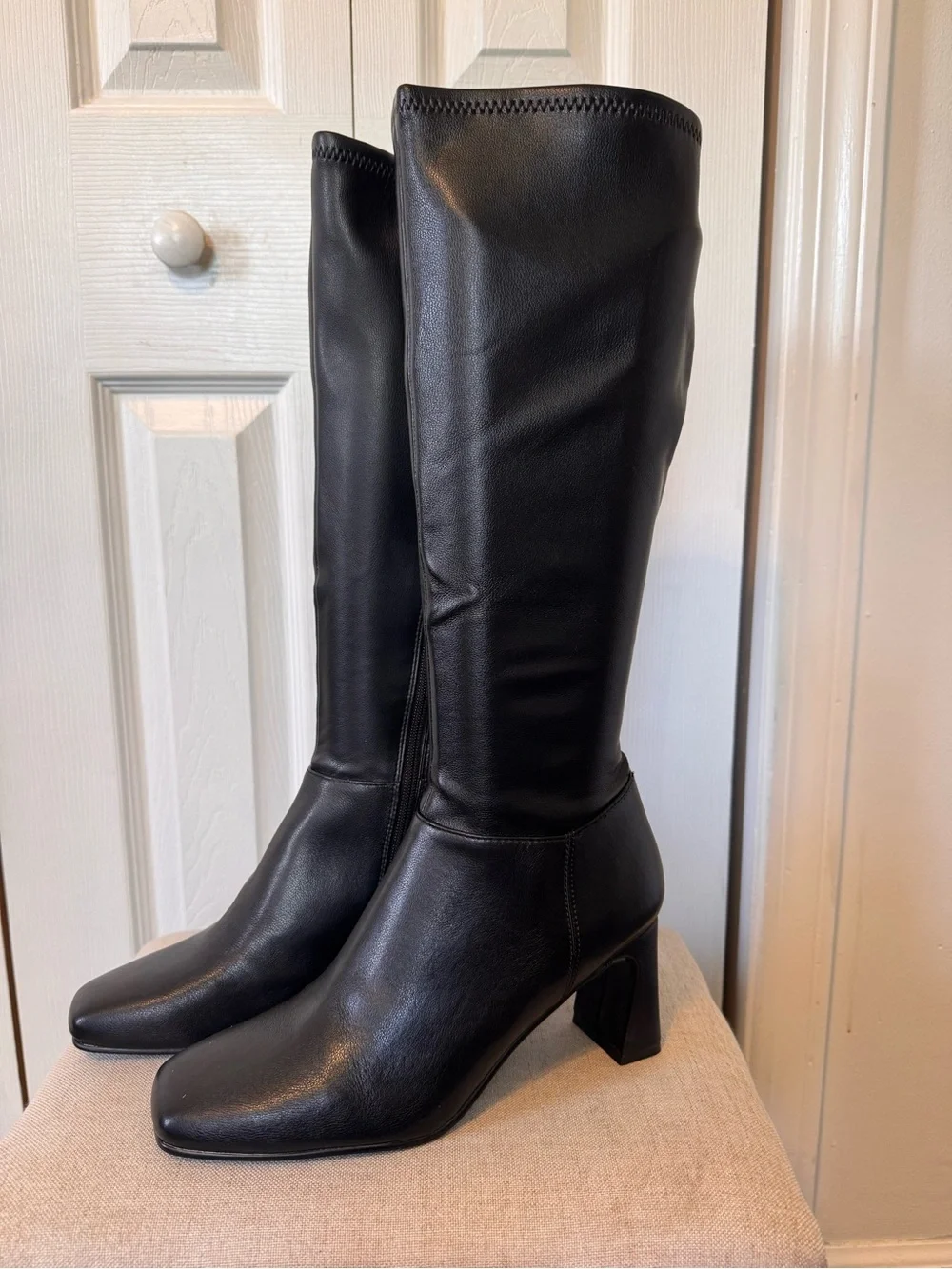 Steve Madden Black Knee-High Women Boots 3inch Block Heel Zipper Size 8.5 NWTS